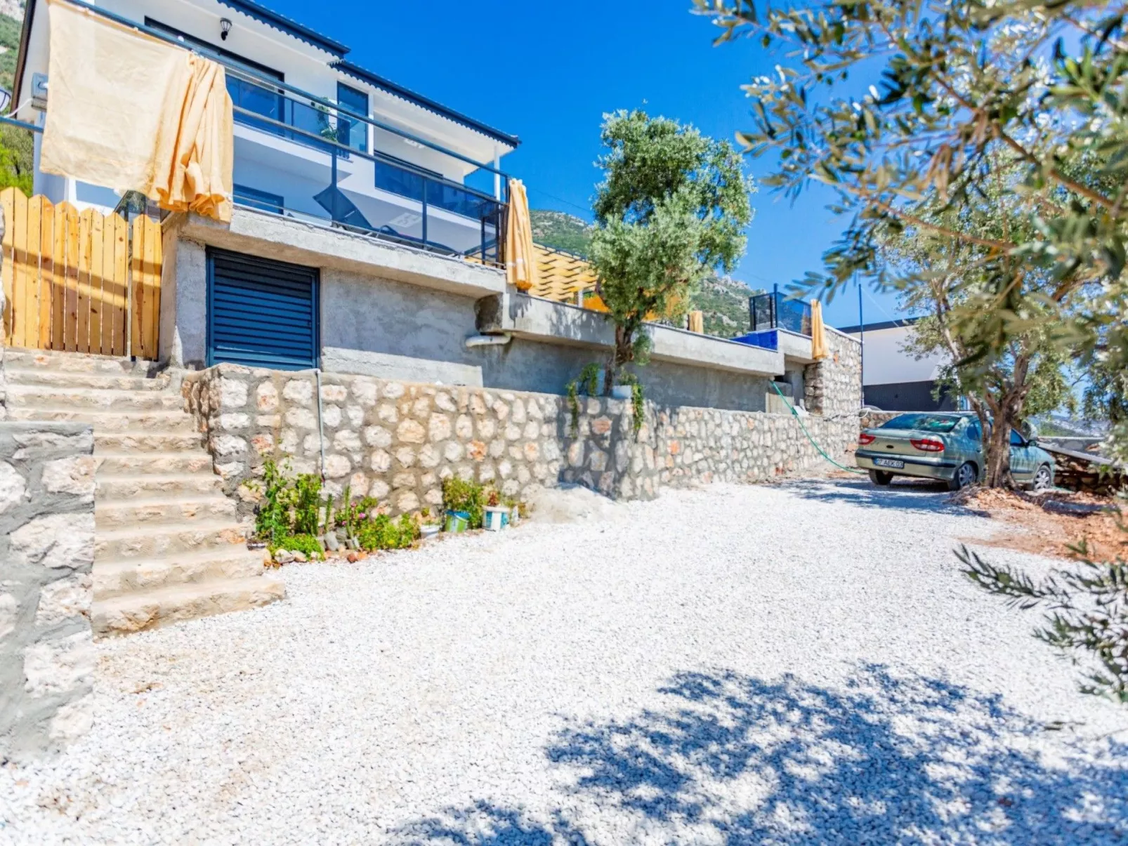 Villa Bajon mit Infinitypool und Meerblick - Draußen