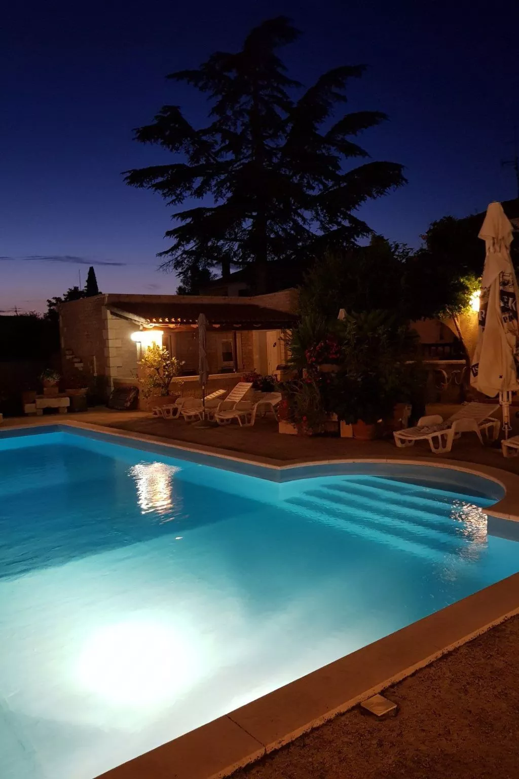 Wohnung mit Schwimmbad - Image-tags.info