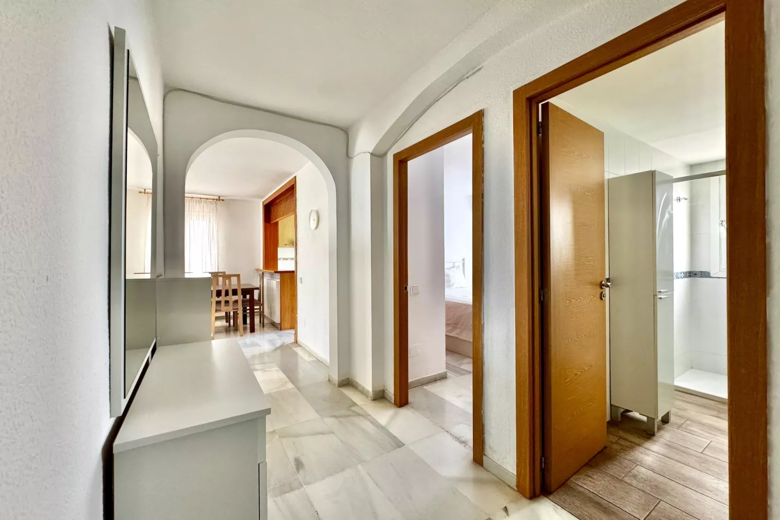 Golf Center 13 1-24 - Flur