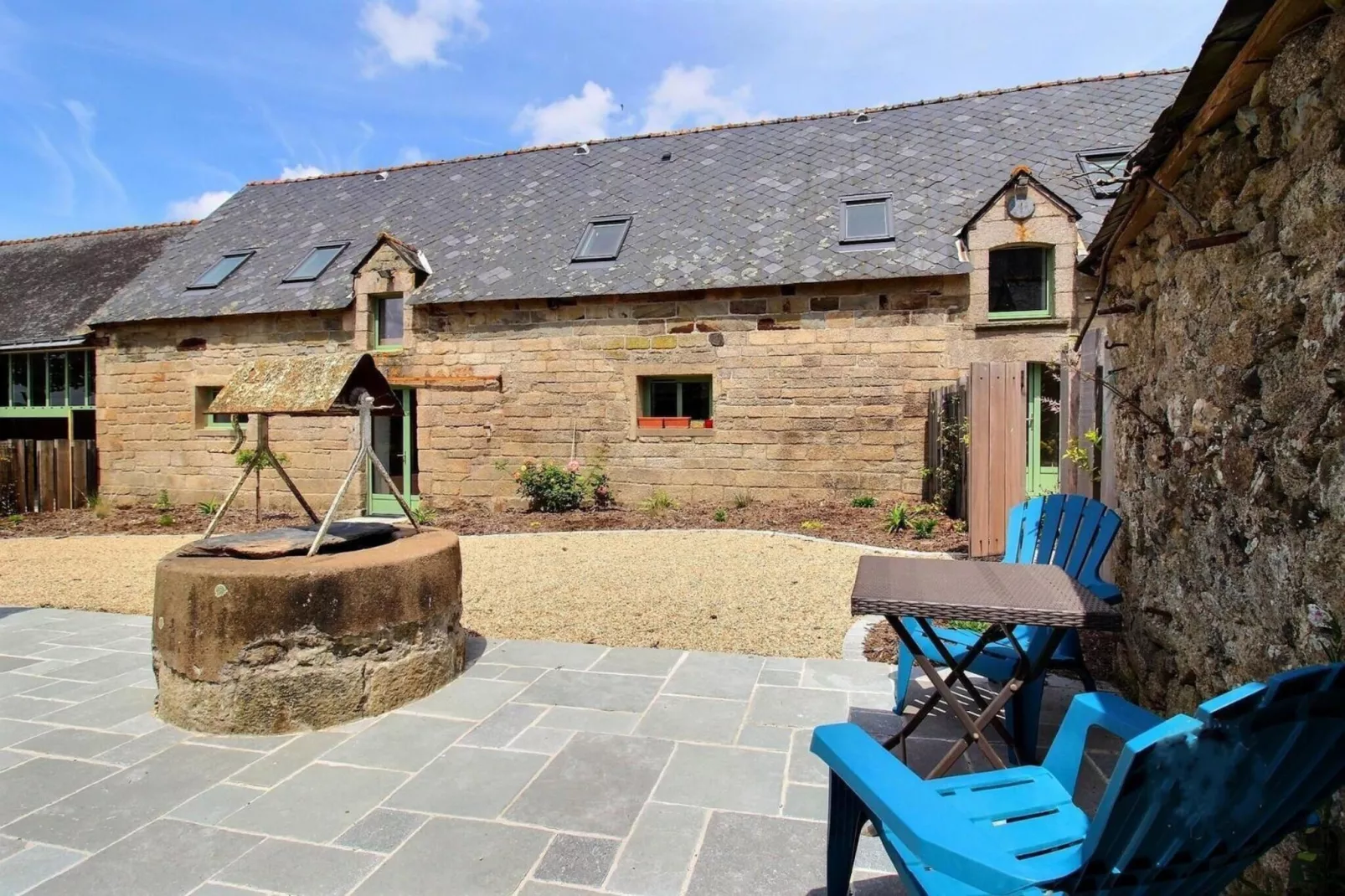 Joli Gite de vacances à Neulliac - Terrace balcony