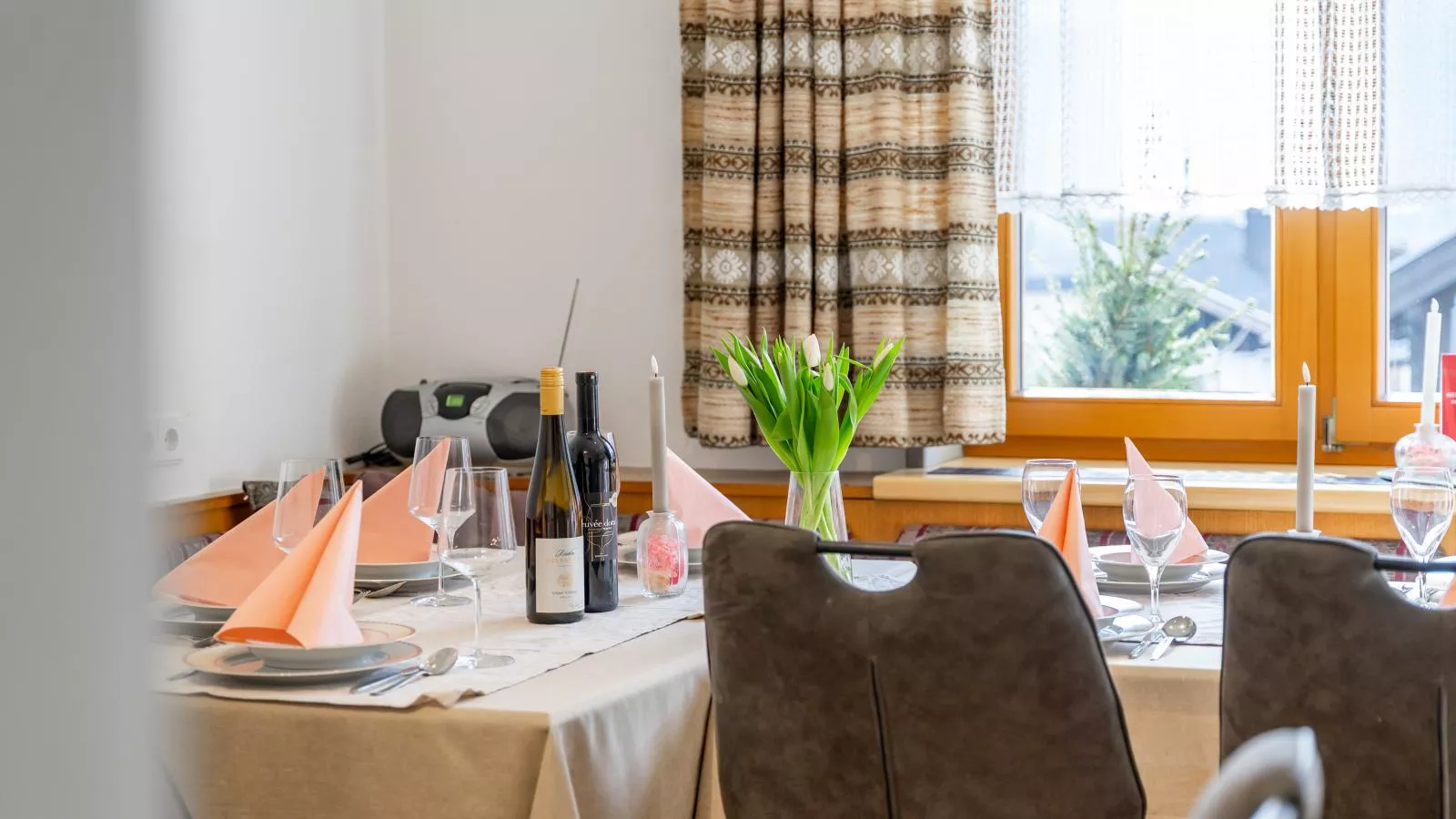 Nussbaumer - Dining room