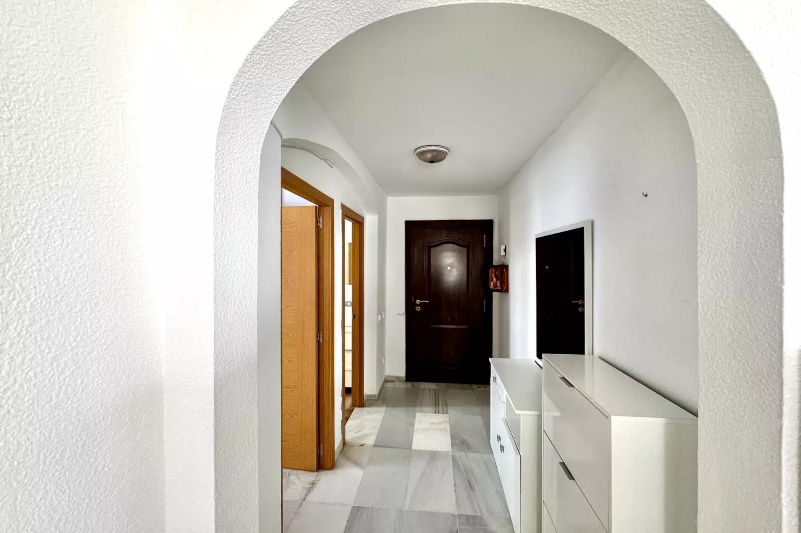 Golf Center 13 1-24 - Flur