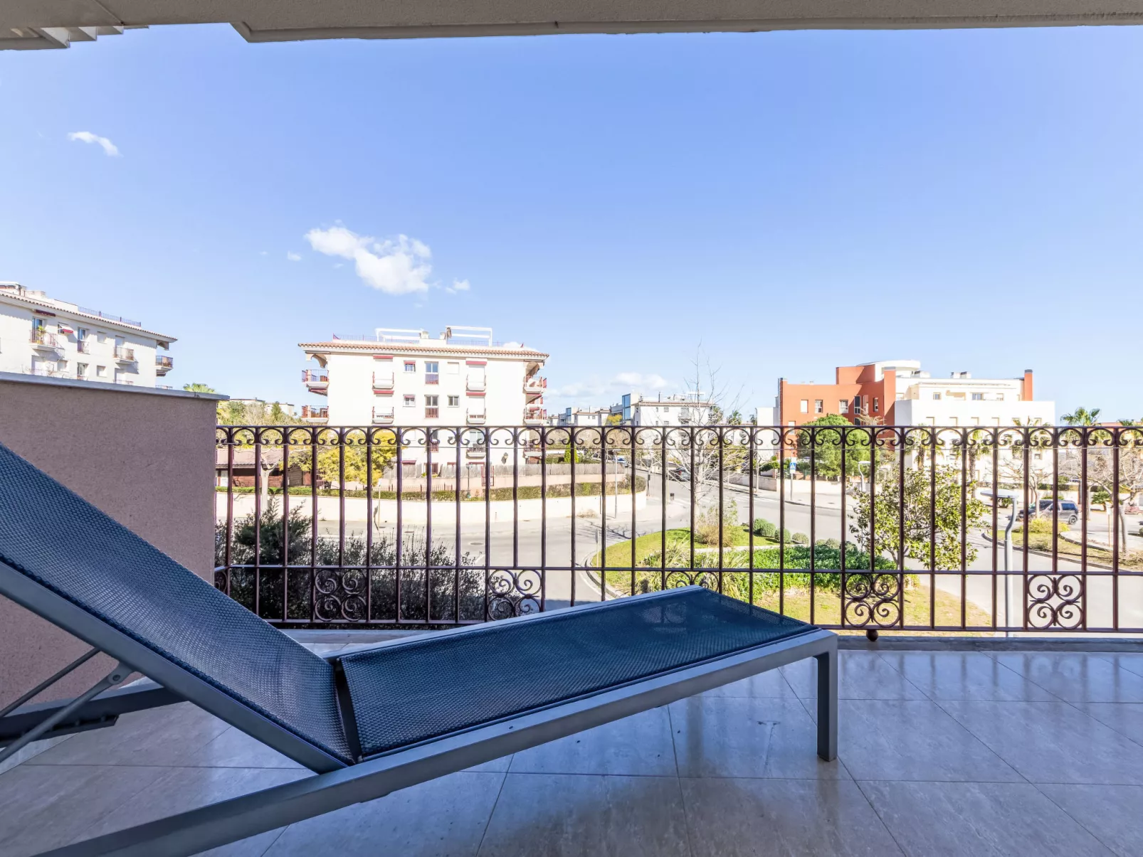 Golden Beach - Outside