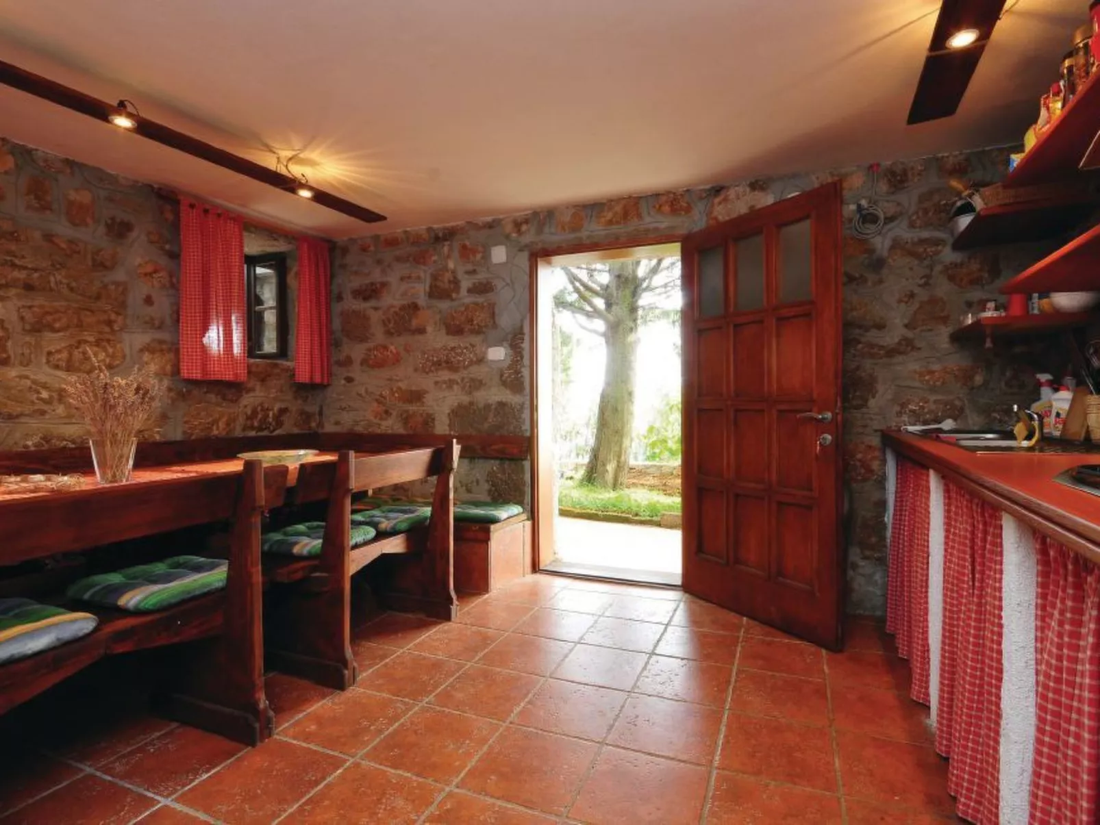 Mit Pool in Lukovo Sugarje - Dedans