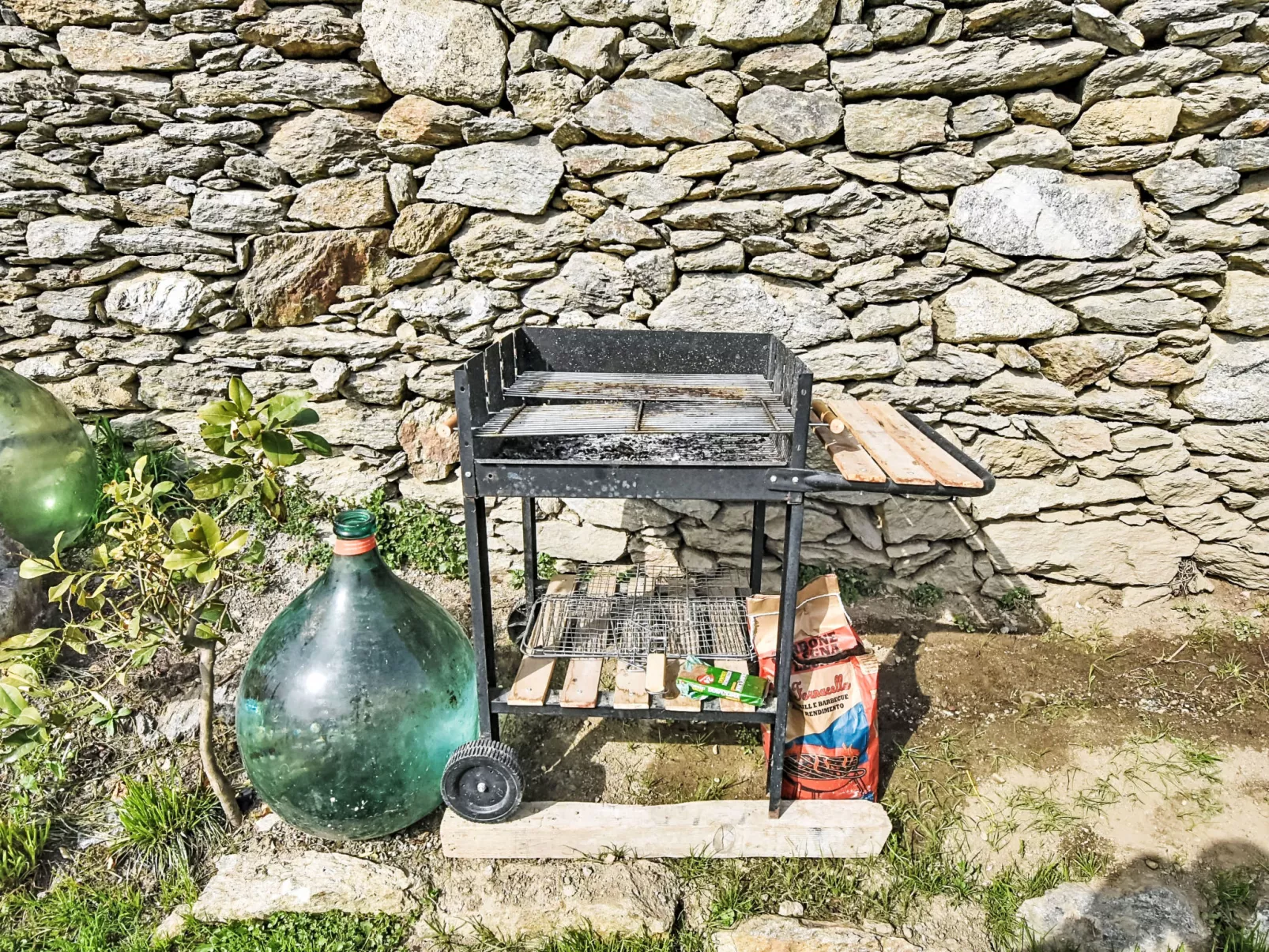 Al Vignale - La Grotta - Dehors