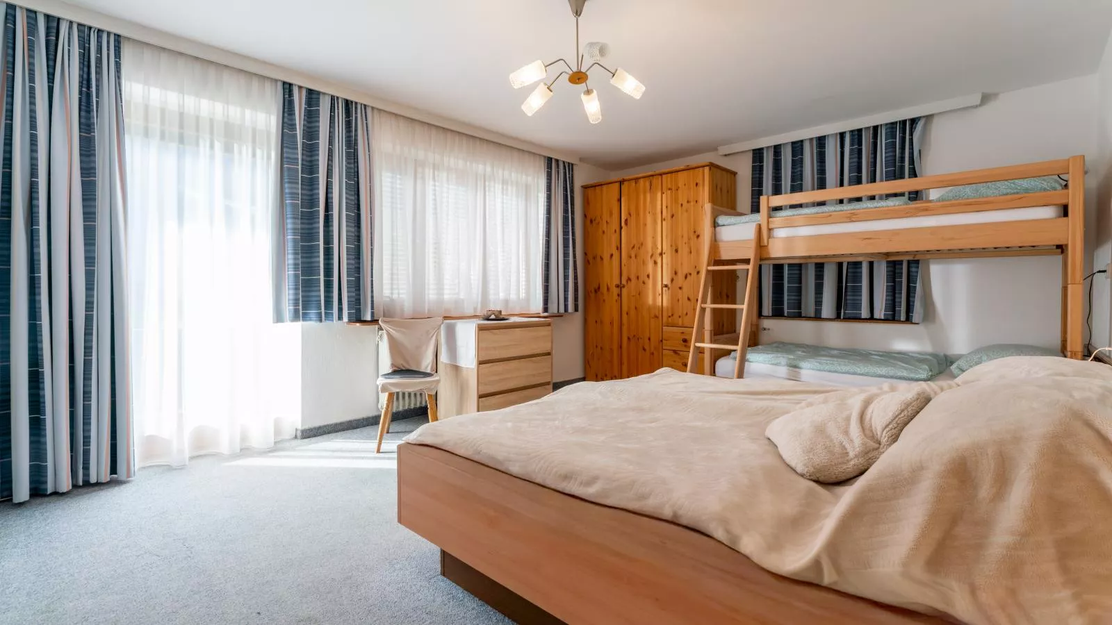 Nussbaumer - Bedroom