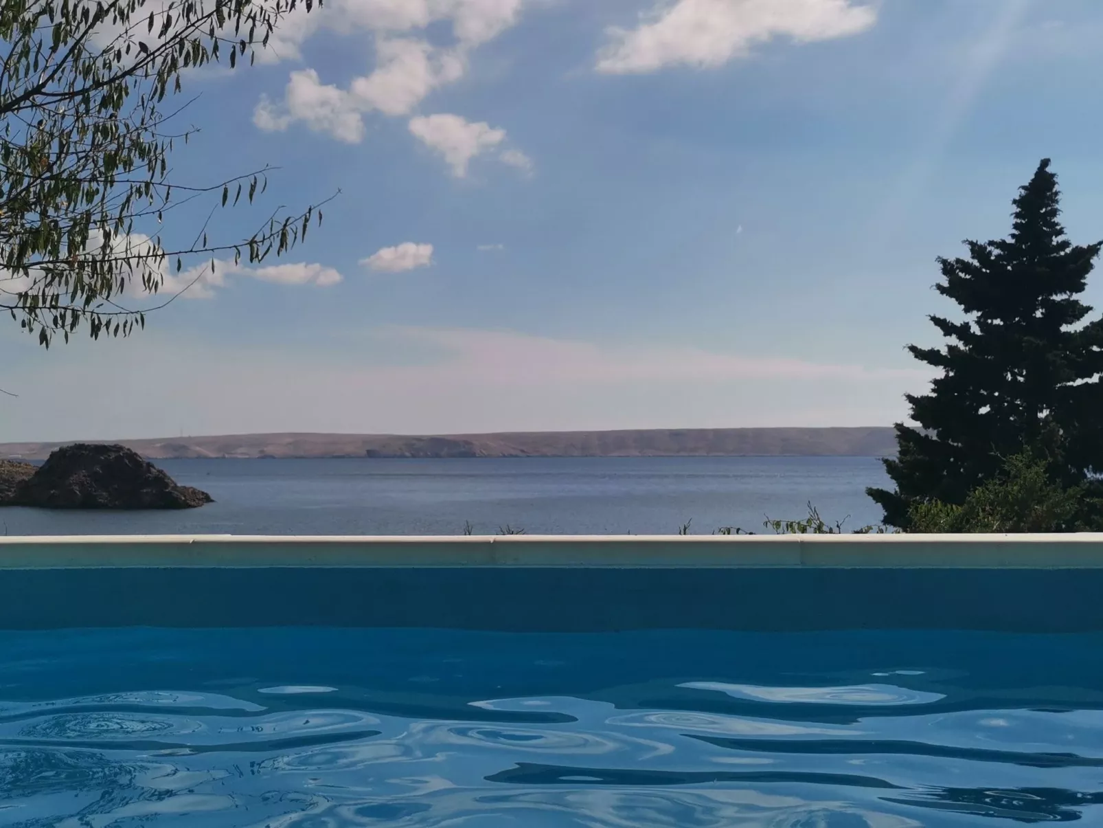 Mit Pool in Lukovo Sugarje - Dehors