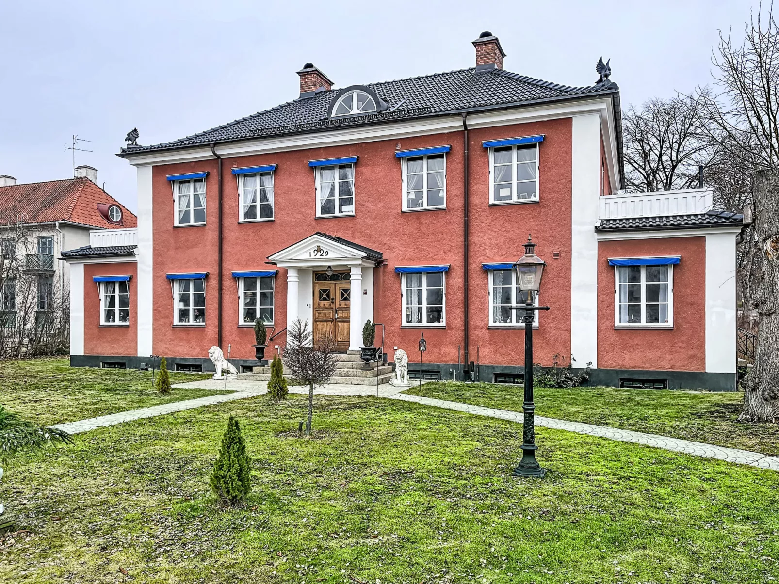 Herrgården - Draußen