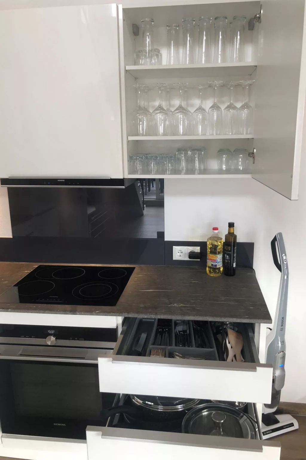 1_ZMO4 - Kitzview Terrace Apartment - Drinnen