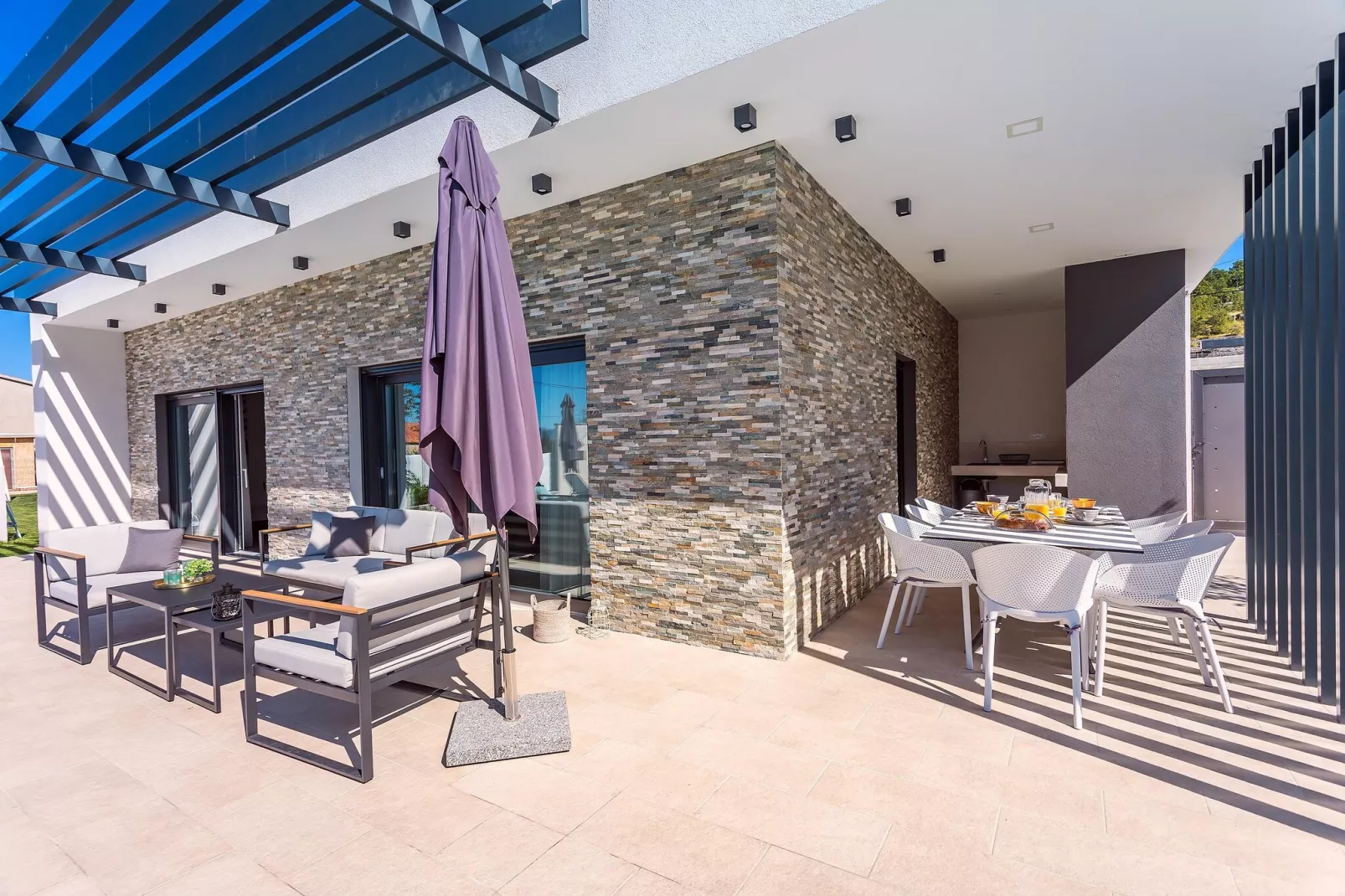 VILLA CASA MIA LUXURY RETREAT WITH SWIMMING POOL - Terrasse/Balkon