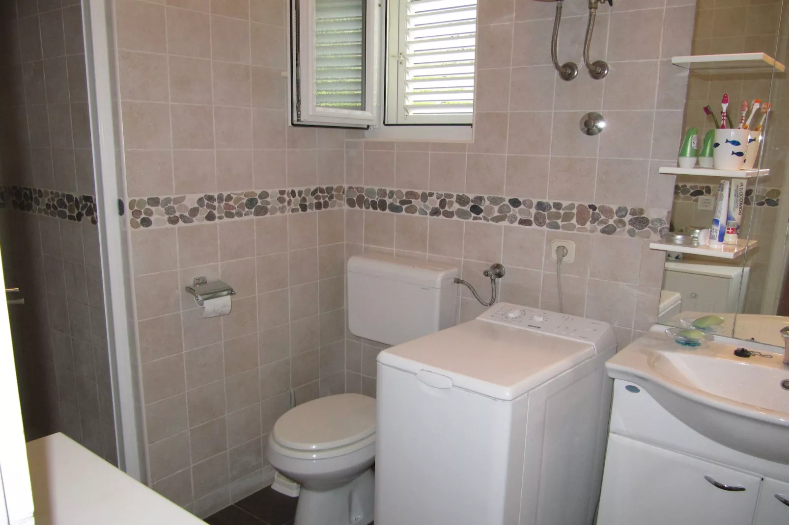 Beach House Nono - Four Bedroom Villa with Swimming Pool - Bathroom