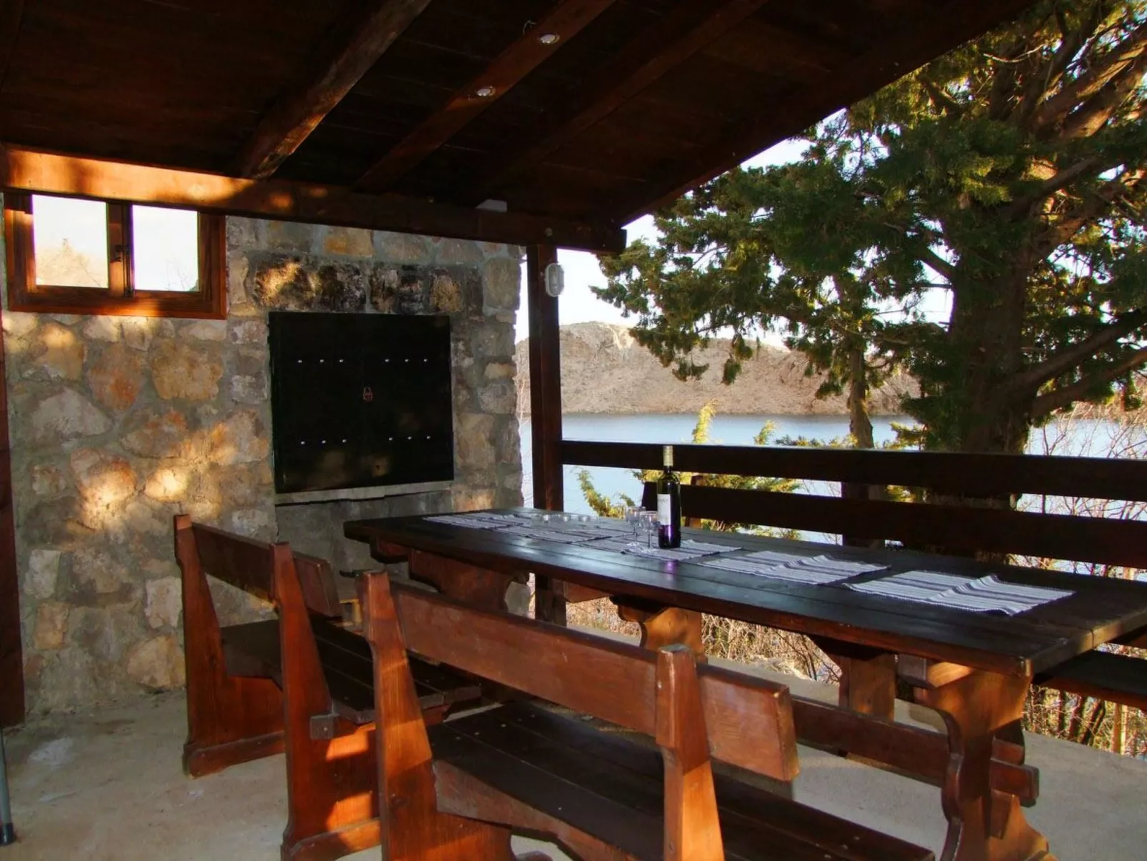 Mit Pool in Lukovo Sugarje - Dehors