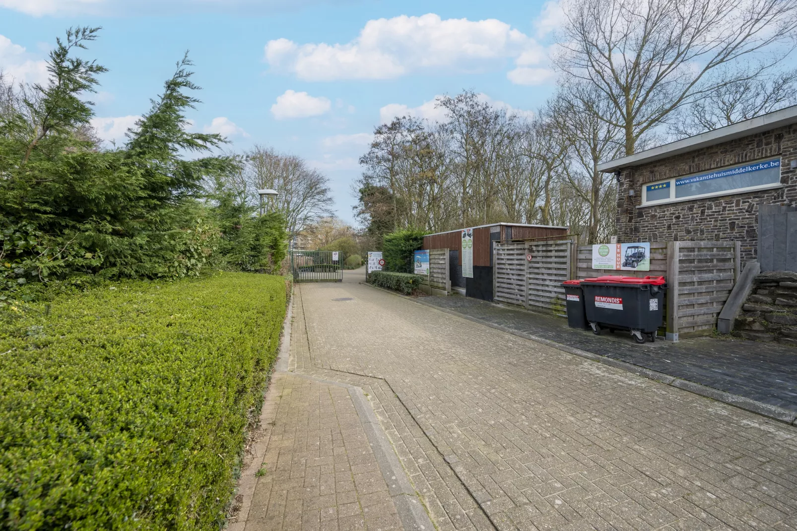 Villa Normand - Areas within 1km in summer