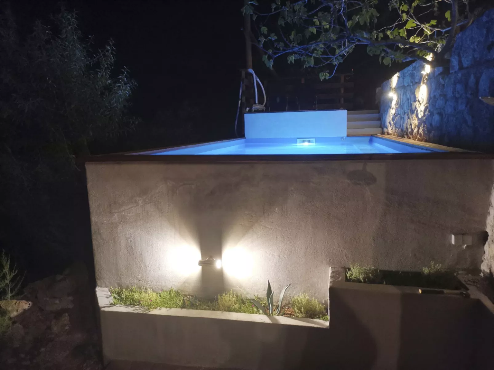 Mit Pool in Lukovo Sugarje - Dehors