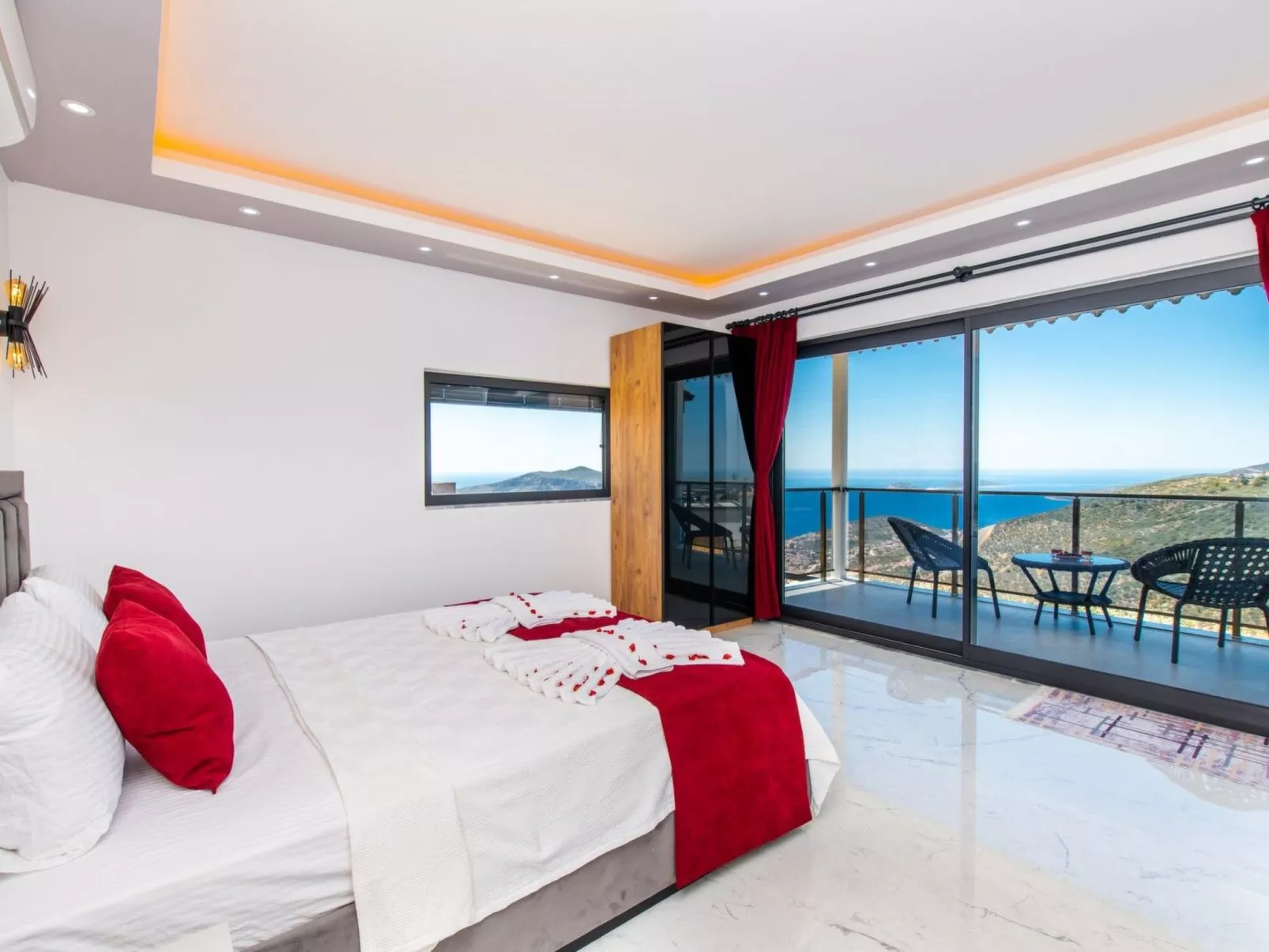 Villa Bajon mit Infinitypool und Meerblick - Drinnen