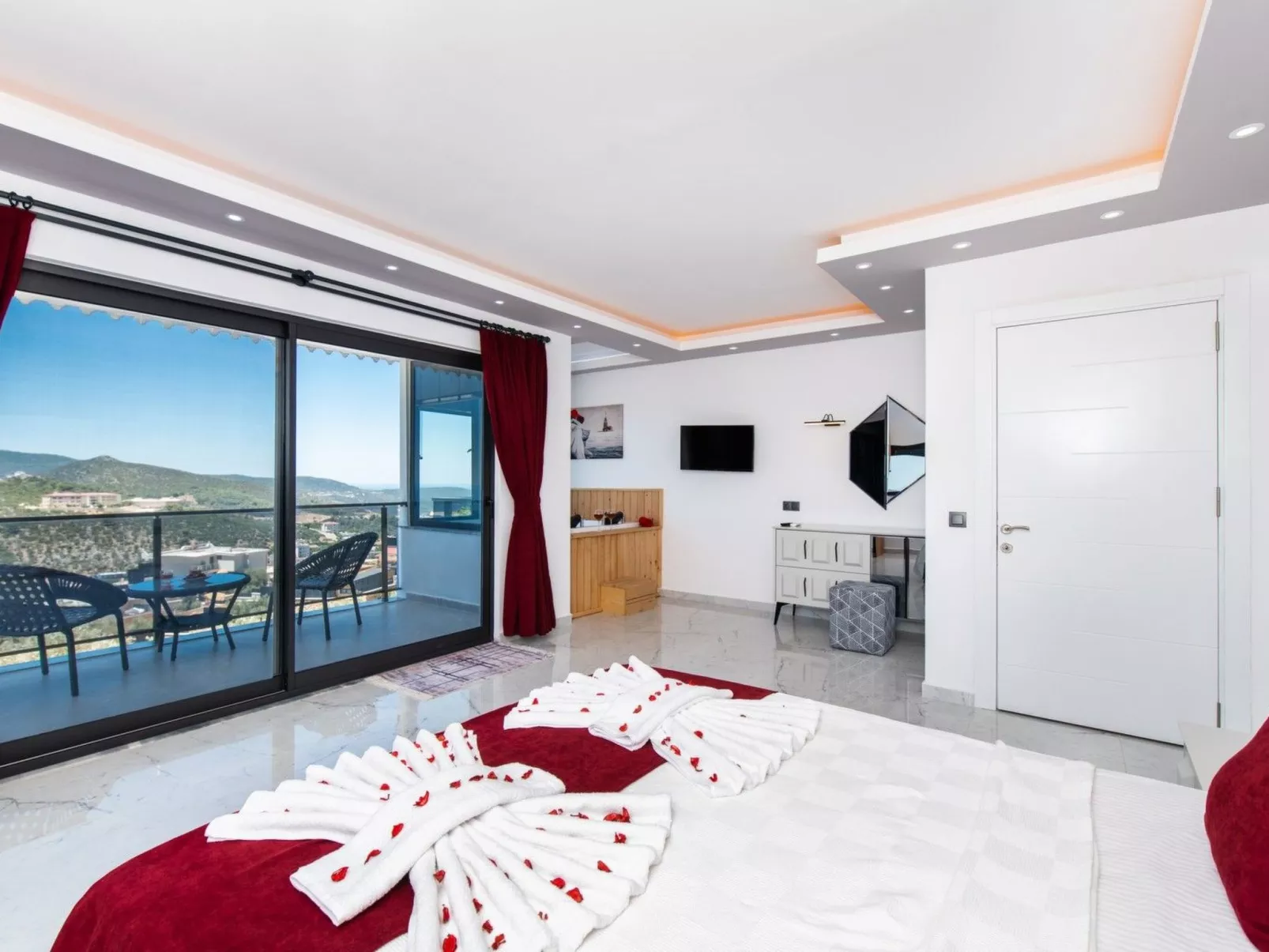 Villa Bajon mit Infinitypool und Meerblick - Drinnen