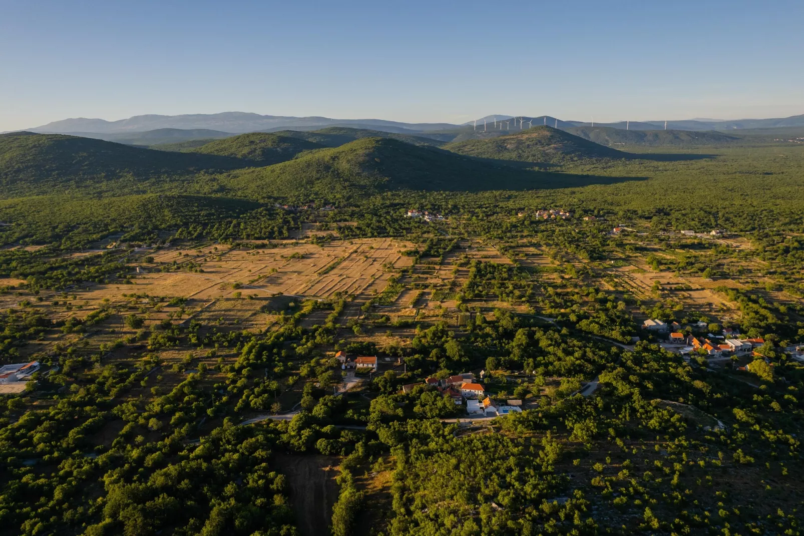UNIQUE VILLA PIETRA - Zones été à 5 km