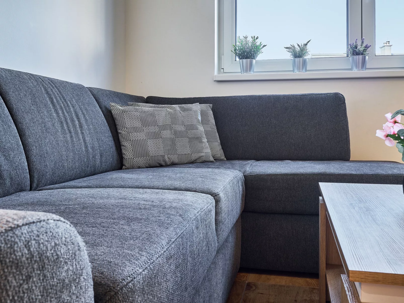 Sunny Terrace Oasis - Inside