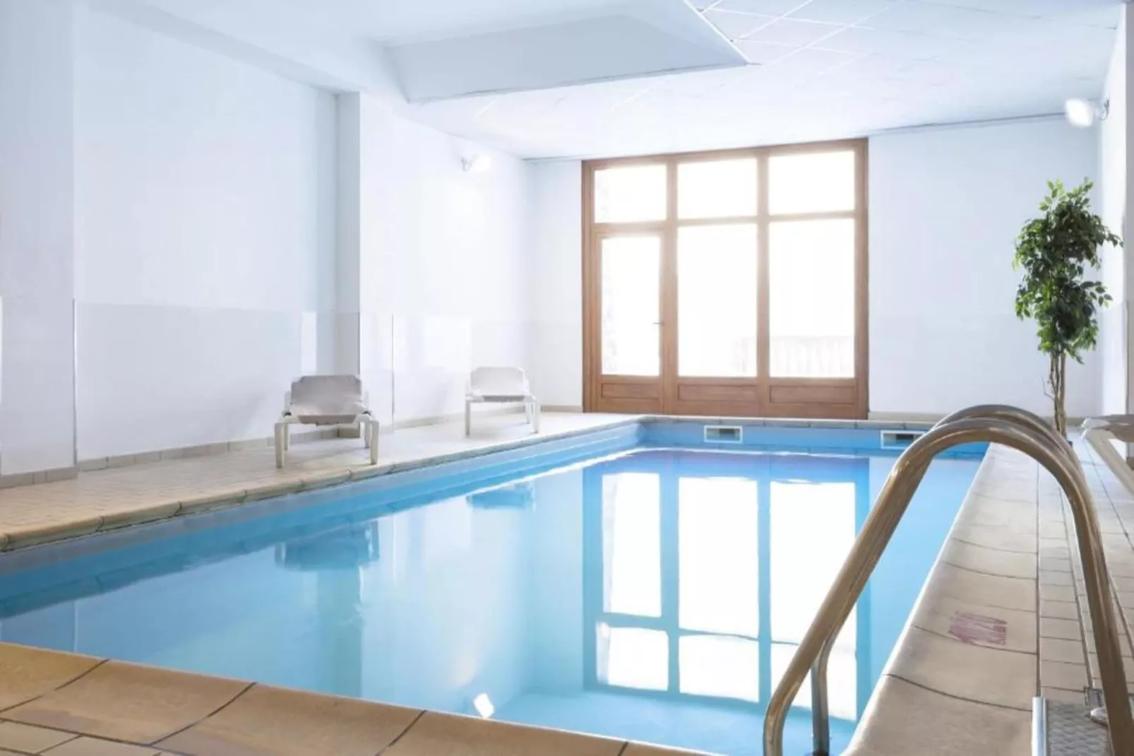 VALCENIS Chambre 4 personnes_C4 - Schwimmbad