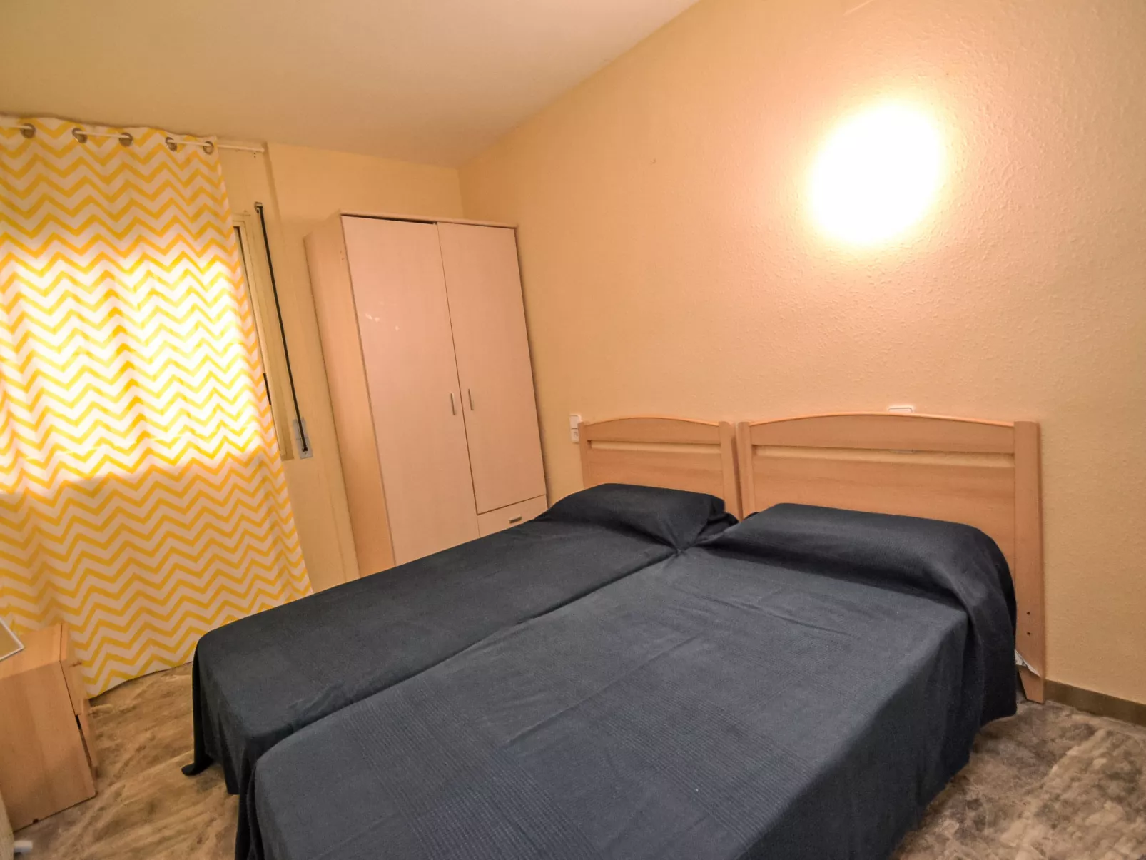 Cala Dorada - Inside