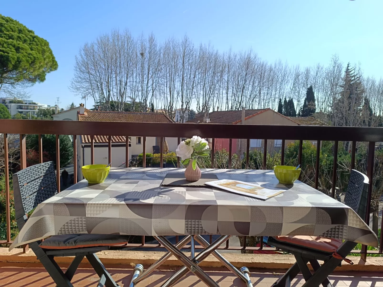 Les Flamants Roses - Draußen