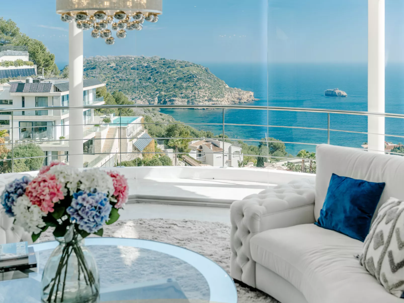 Tintorera Mar Azul - Outside