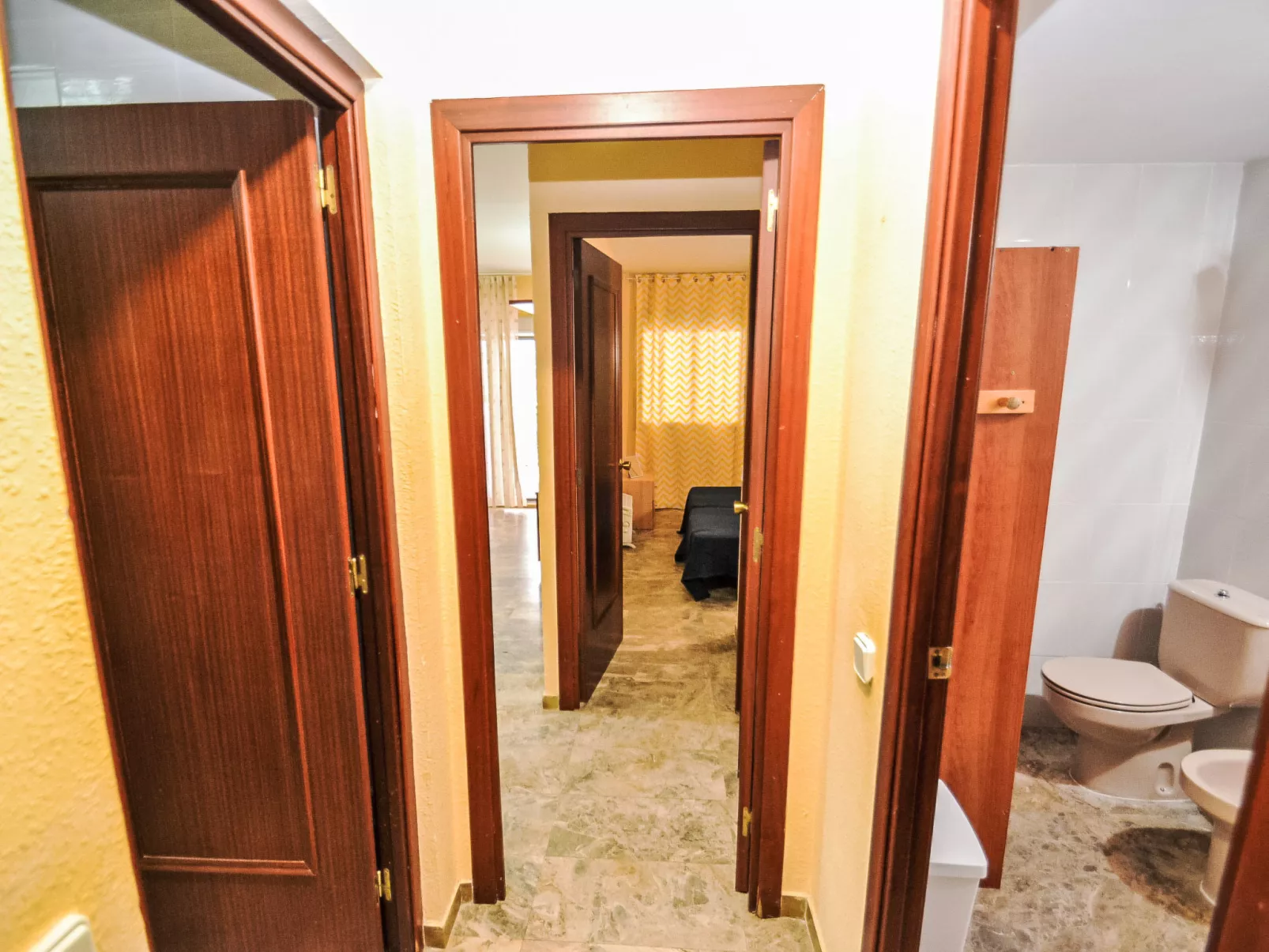 Cala Dorada - Inside