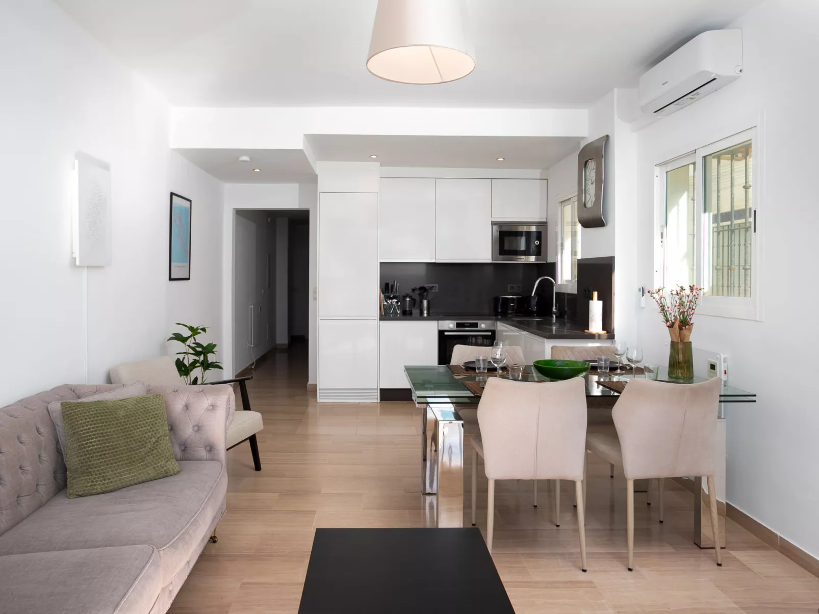 El Faro on the Beach - Inside