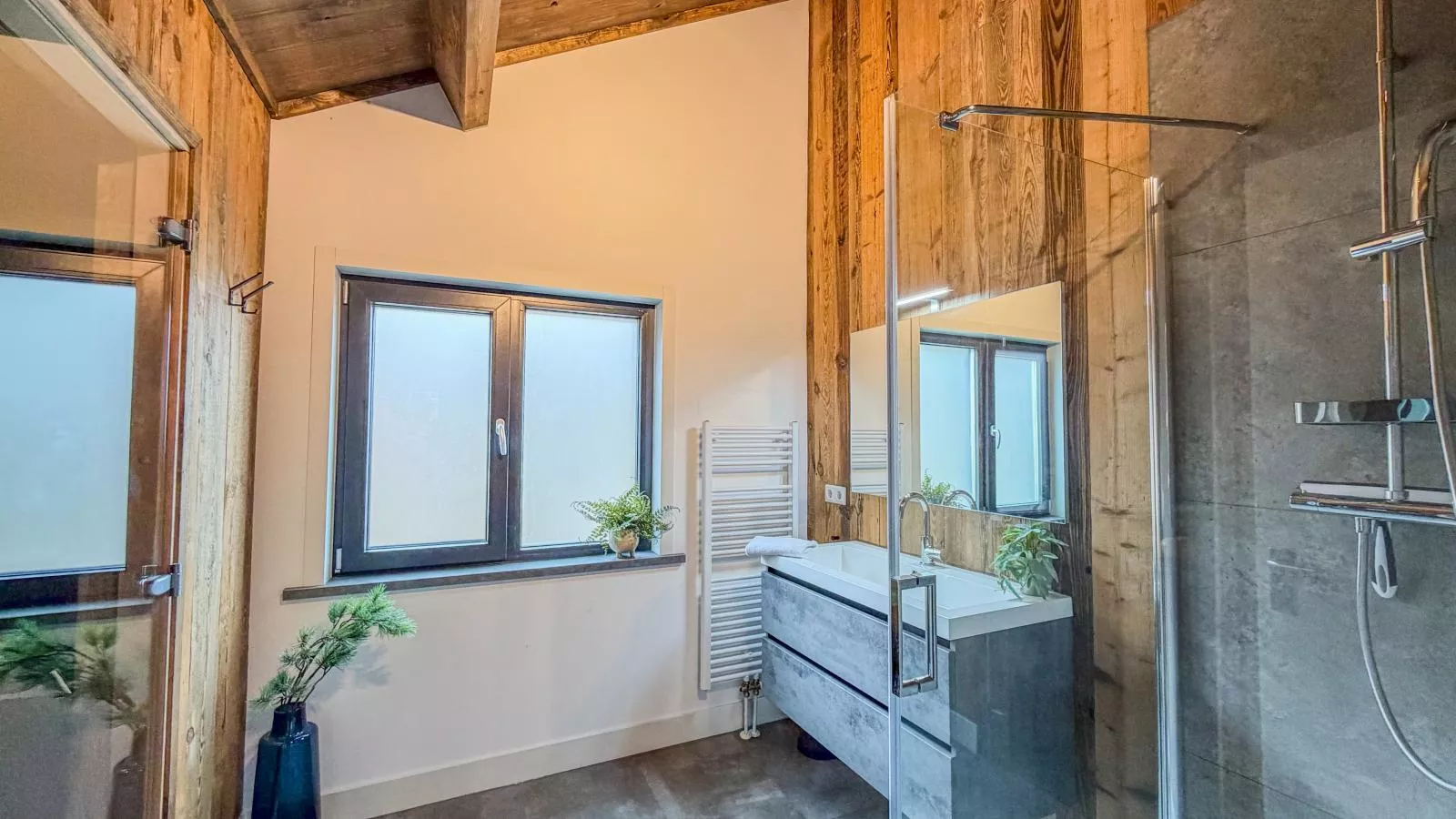 Naturchalet am Afritzer See - Badezimmer