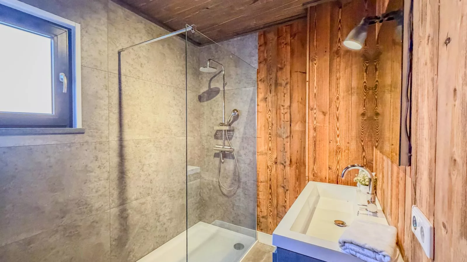 Am Afritzer See - Badezimmer