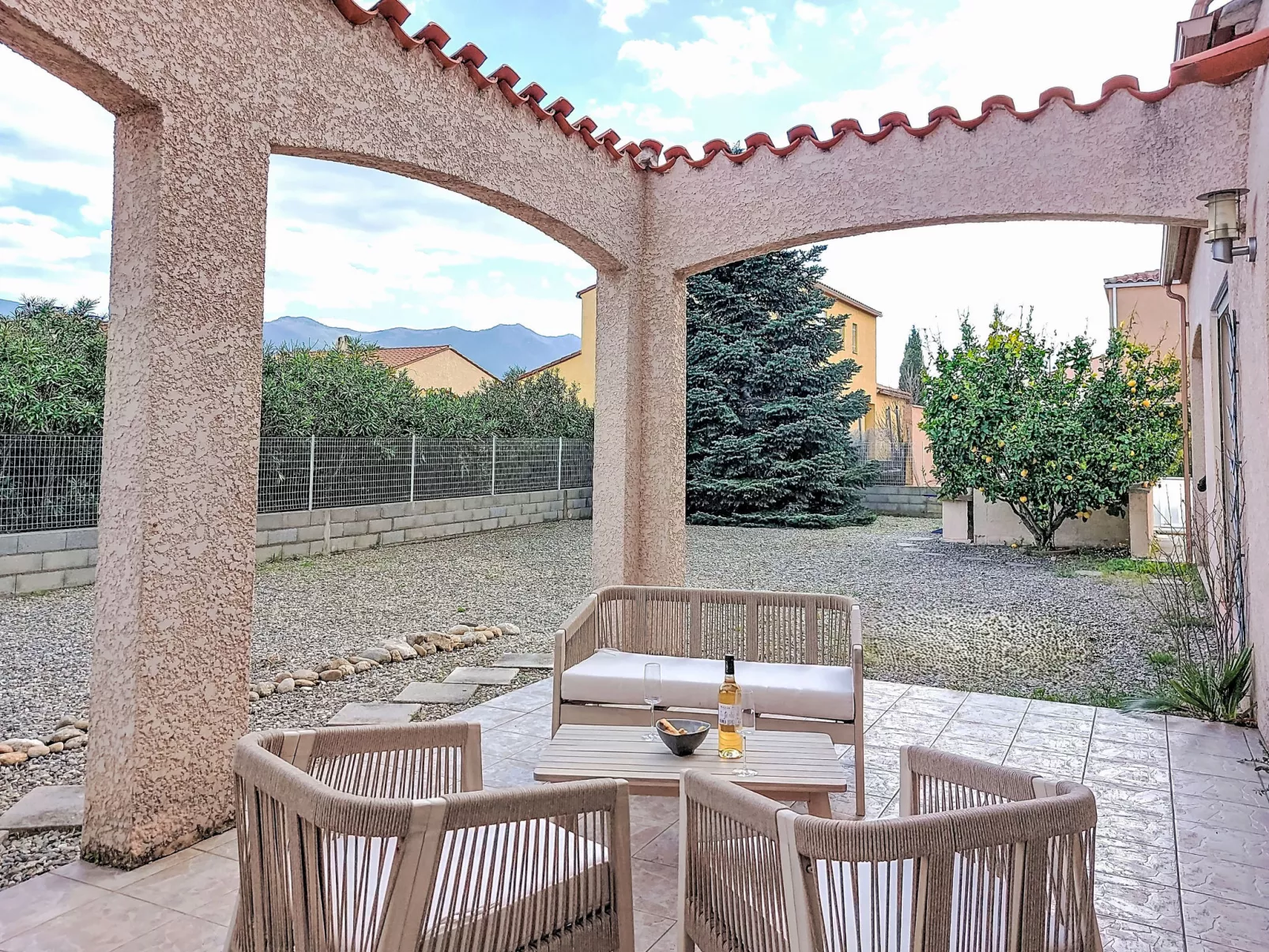 Villa Brouilla - Draußen