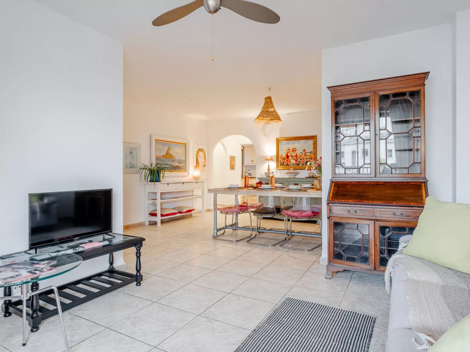 Puerto Javea - Drinnen