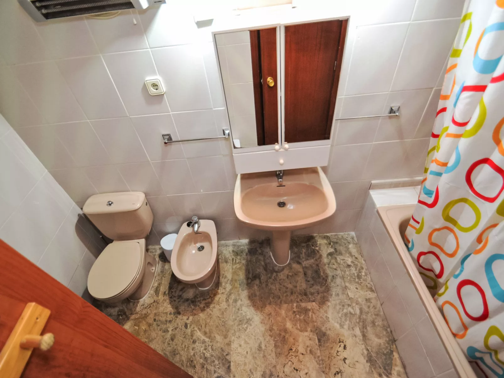 Cala Dorada - Inside