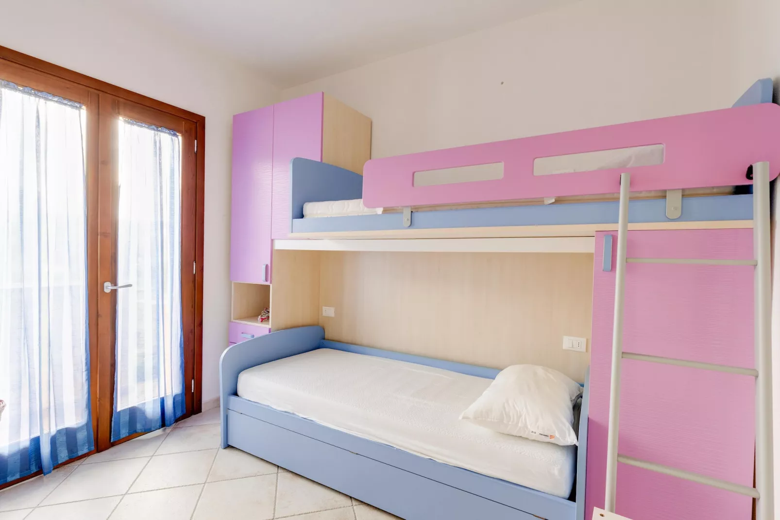 CASA FLOWER - Bedroom