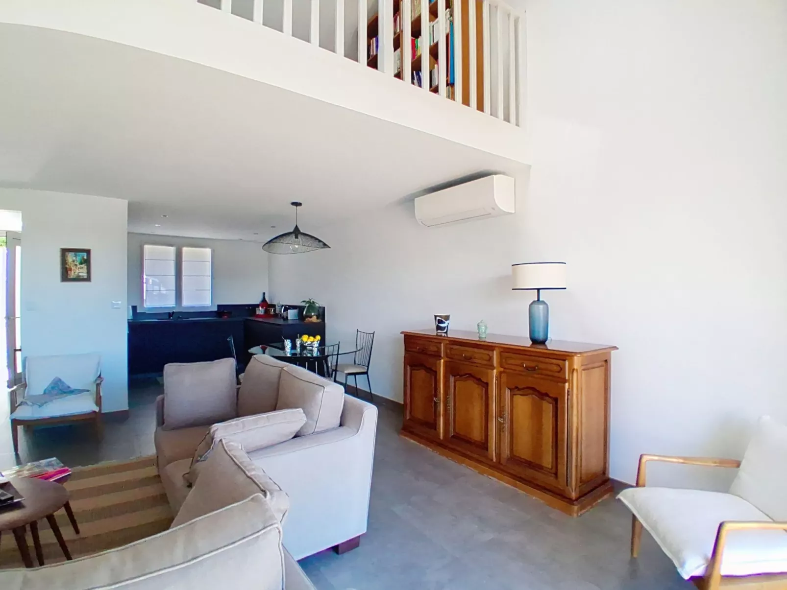 Domaine de l'Etoile - Drinnen