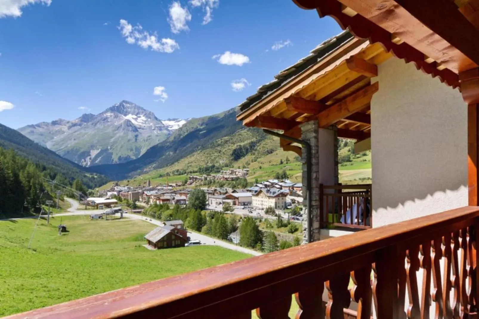 VALCENIS Chambre 4 personnes_C4 - Terrasse/Balkon