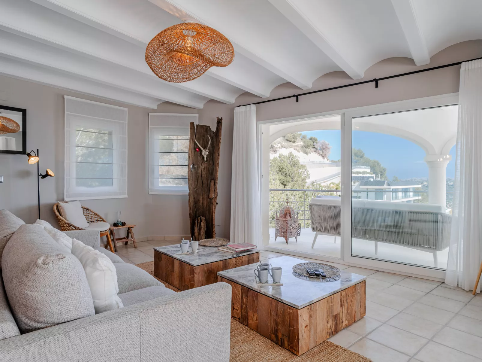 Tintorera Mar Azul - Inside