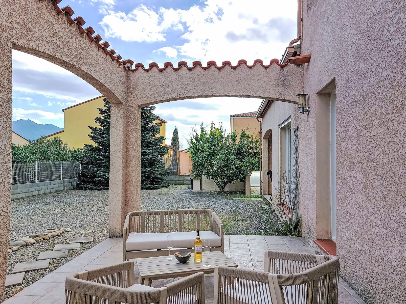 Villa Brouilla - Draußen