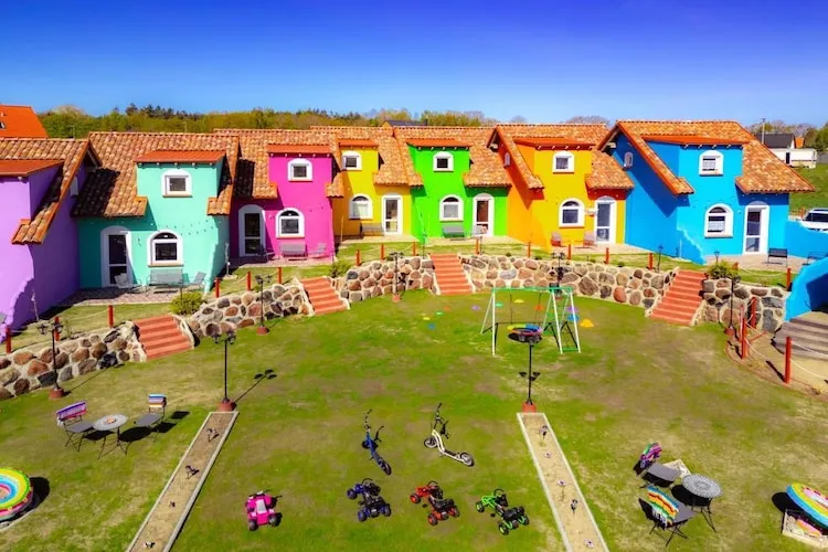 Domy wakacyjne dla max 5 osób w Dębinie - Jardins en été