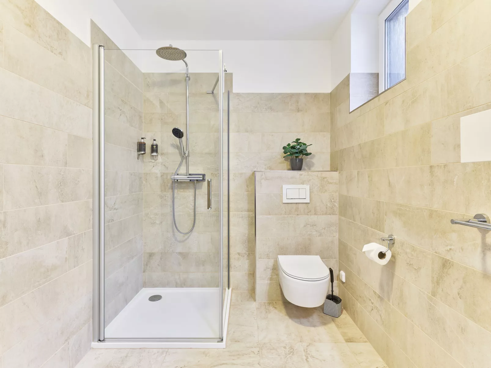 Sunny Terrace Oasis - Inside