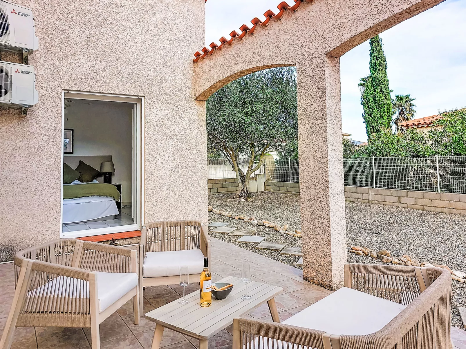 Villa Brouilla - Draußen