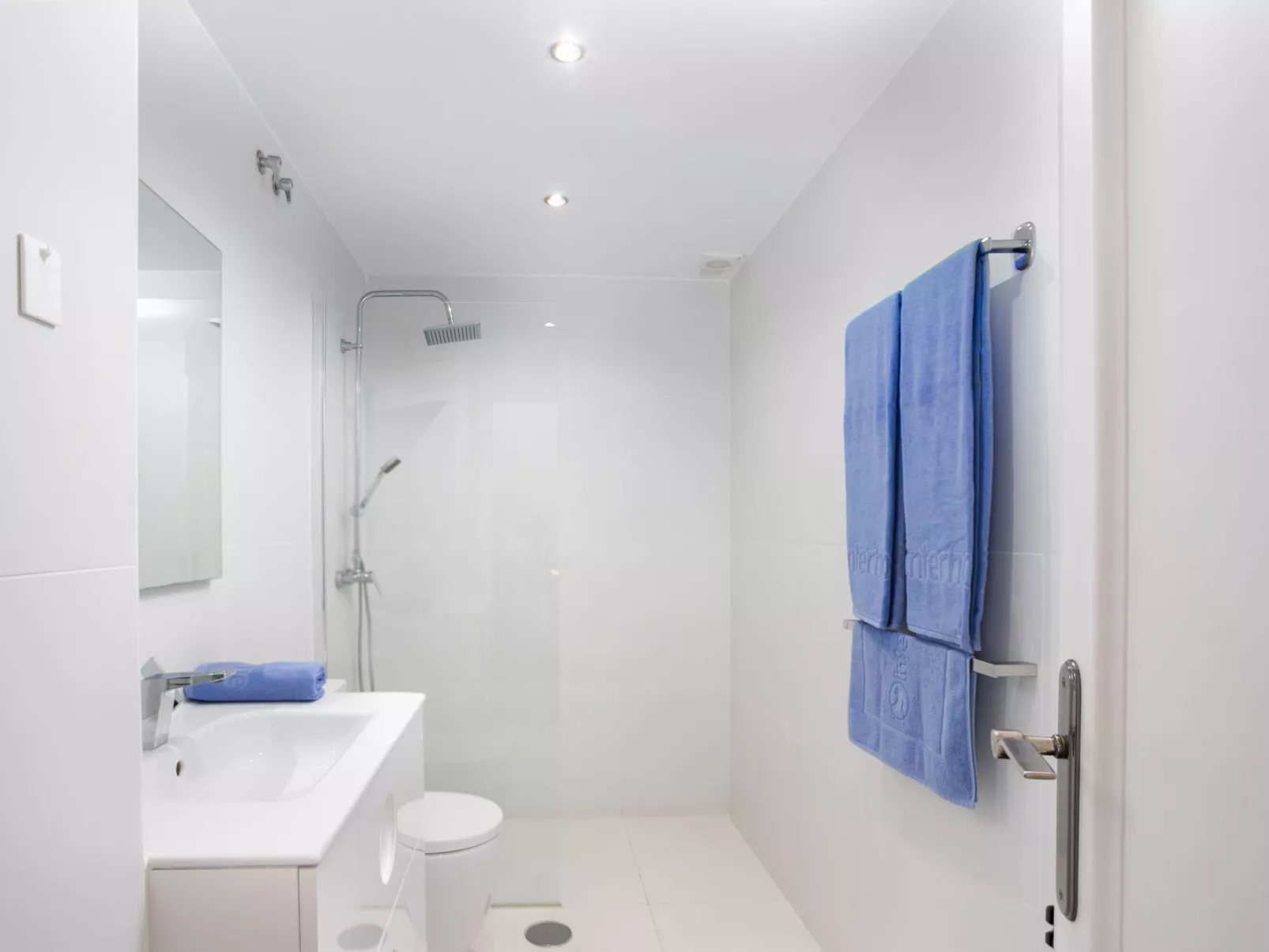 El Faro on the Beach - Inside