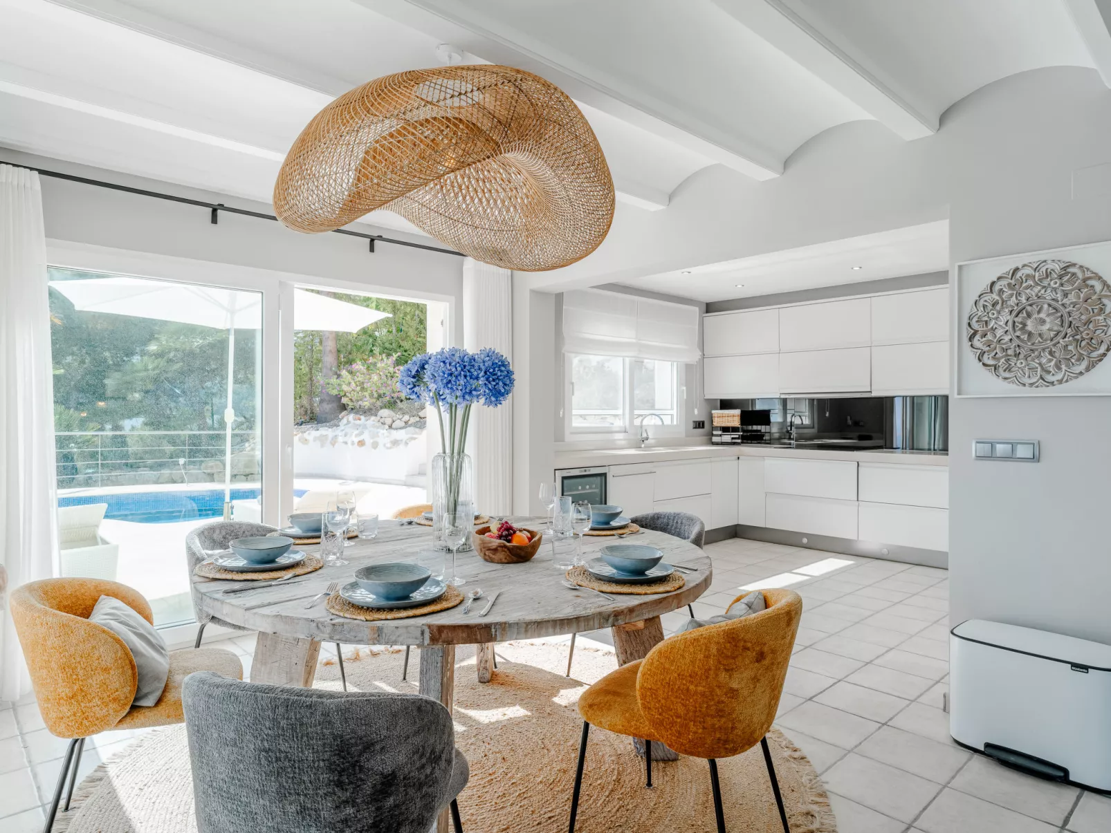 Tintorera Mar Azul - Outside