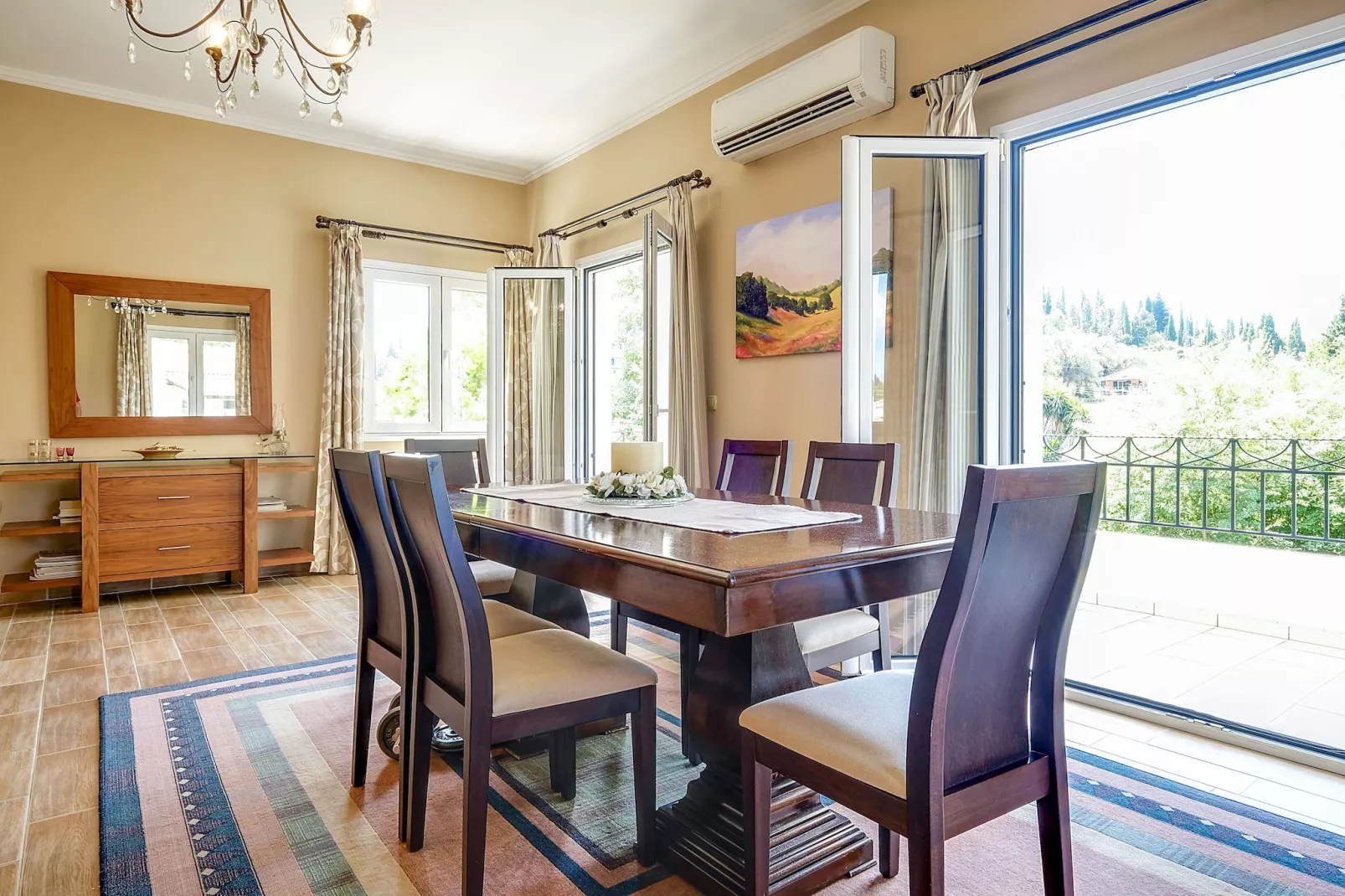 Casa Bianca - Dining room
