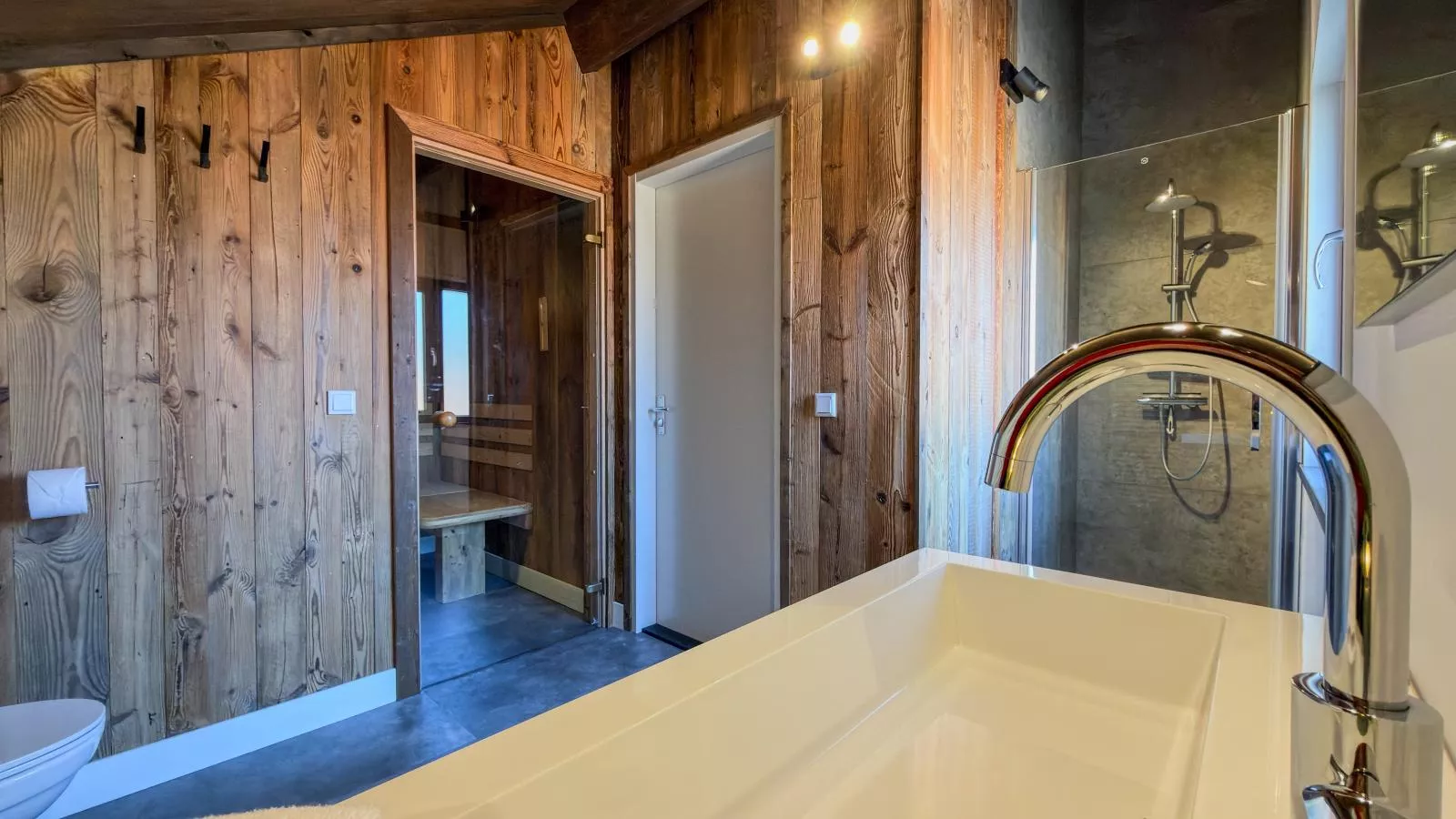 Am Afritzer See - Badezimmer