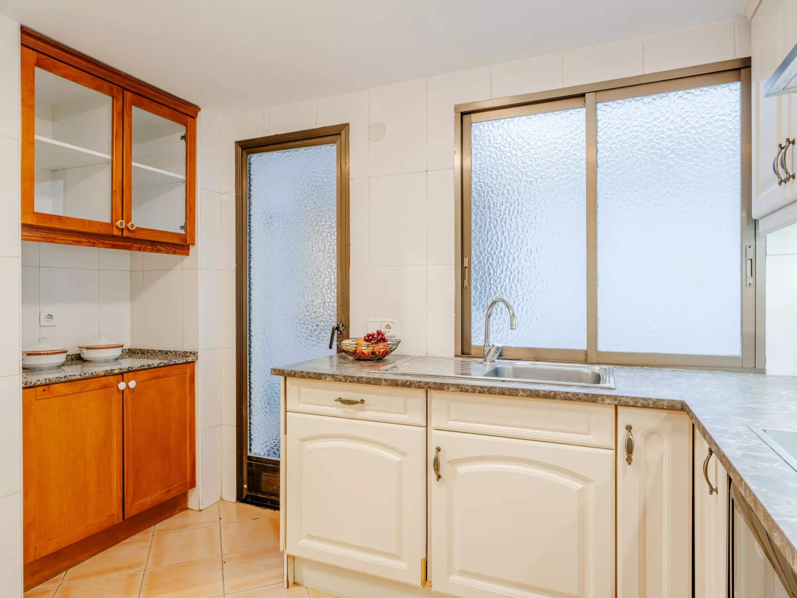 Puerto Javea - Drinnen