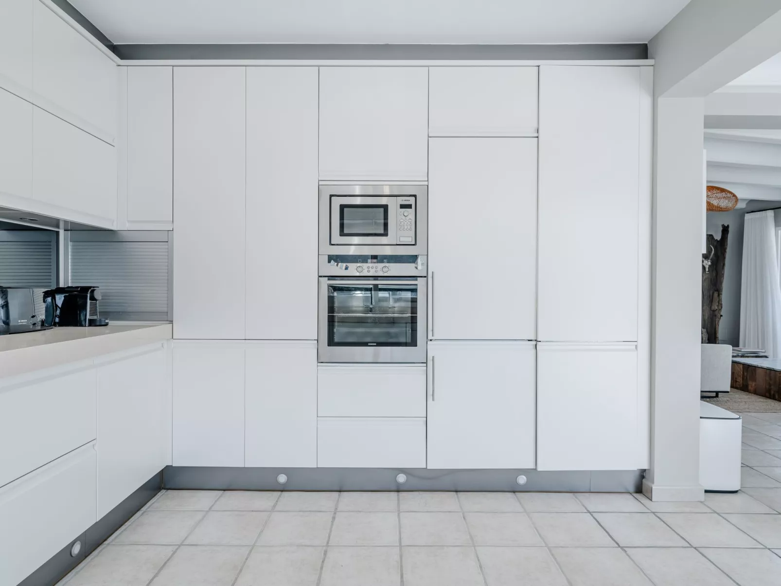 Tintorera Mar Azul - Inside