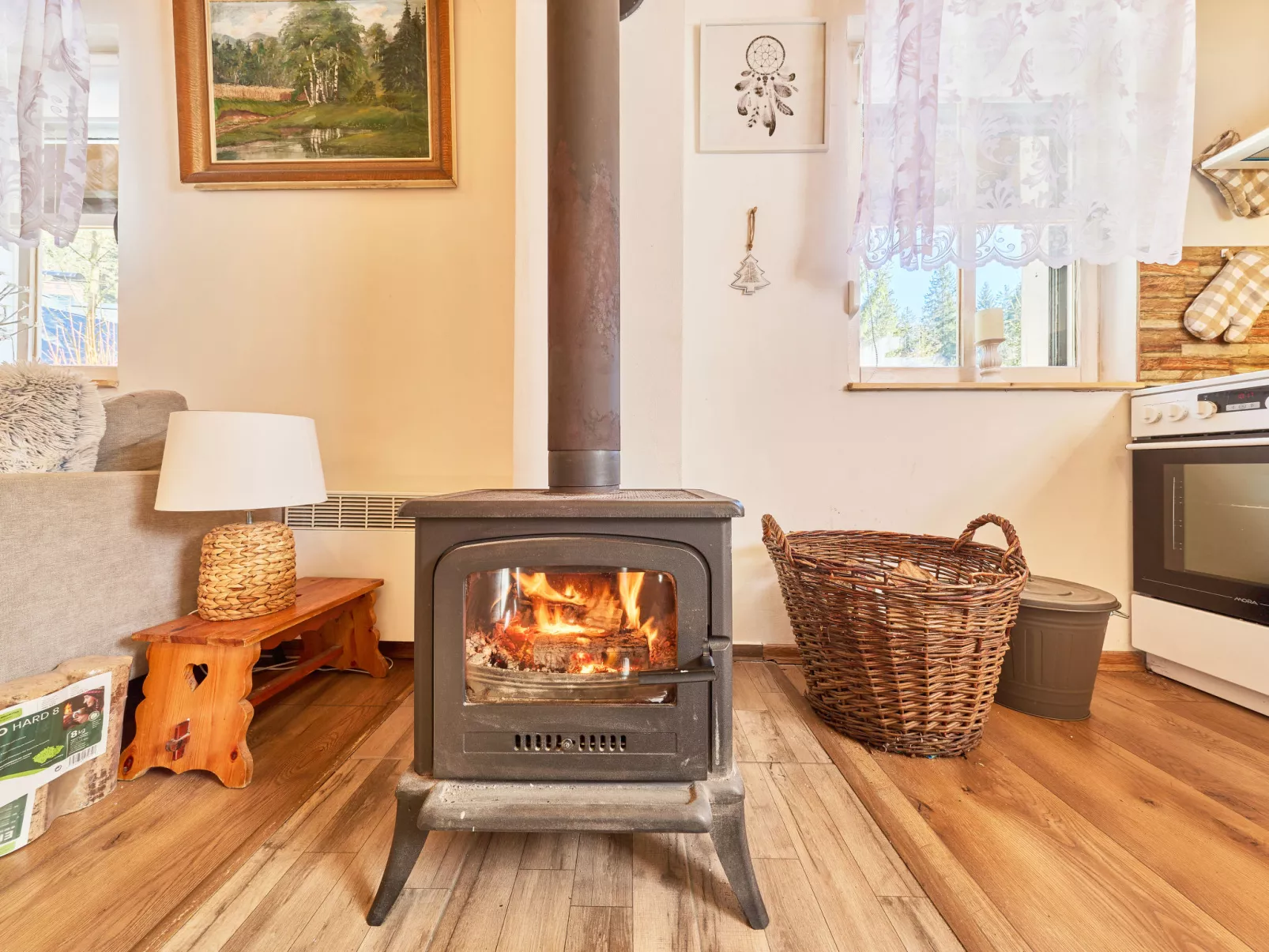 U potůčku - Inside