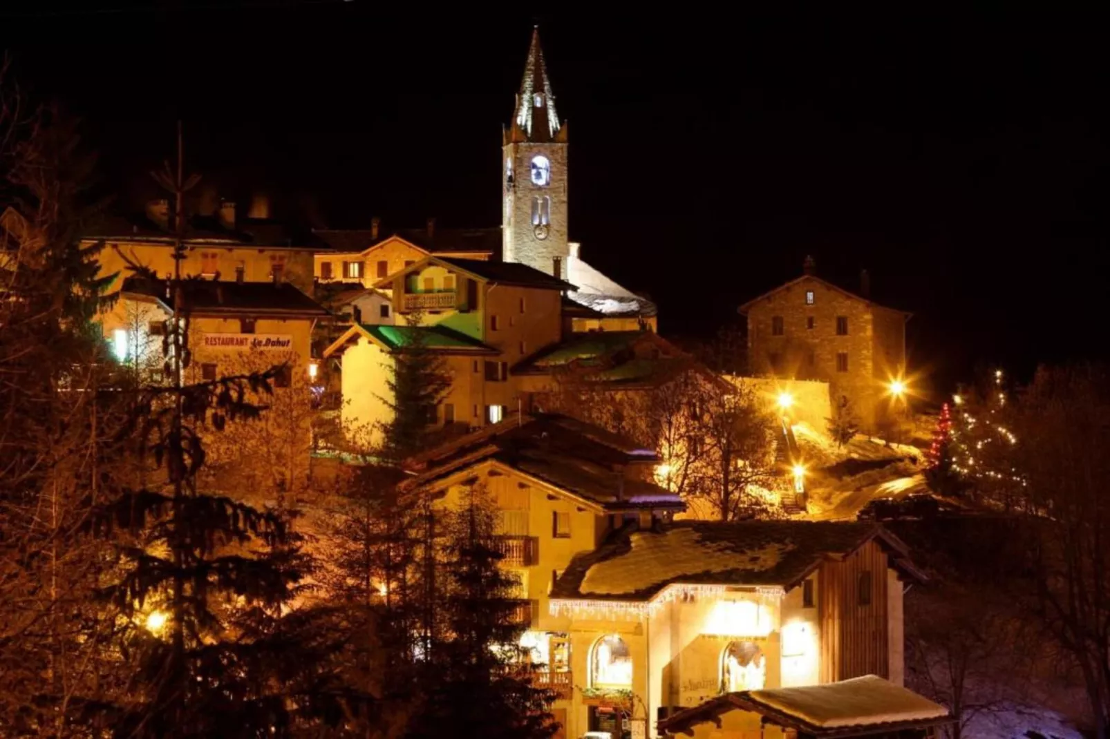 VALCENIS Chambre 2 personnes_C2 - Areas within 1km in summer