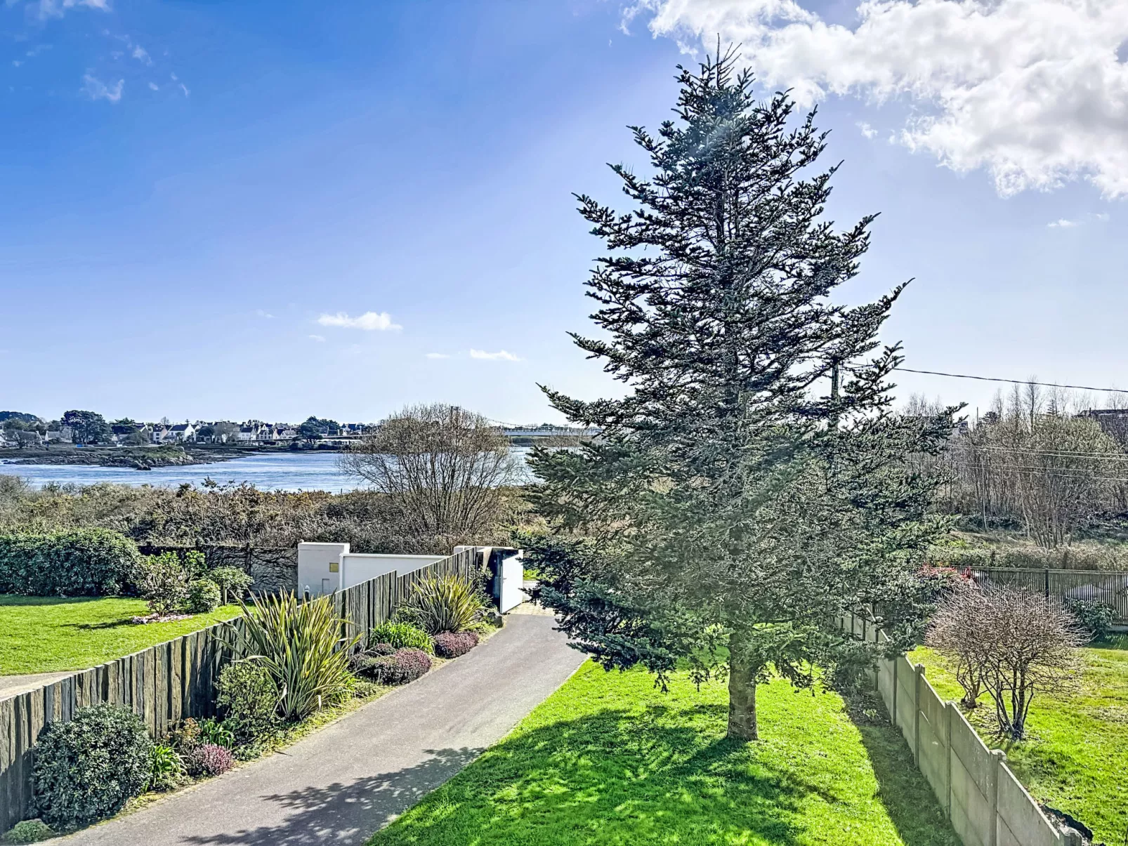 Maison de la Ria - Draußen